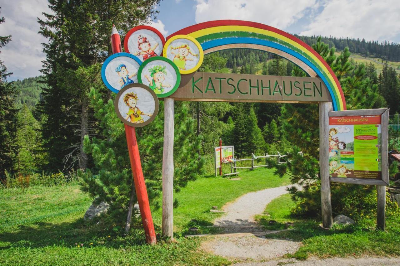 Basekamp Mountain Budget Hotel Katschberghöhe Dış mekan fotoğraf